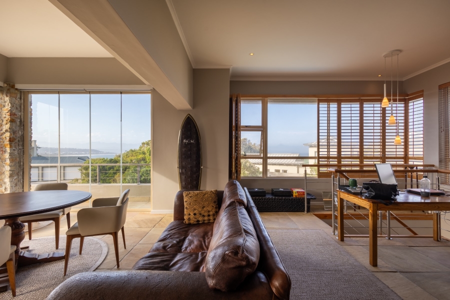 4 Bedroom Property for Sale in Whale Rock Beach Western Cape